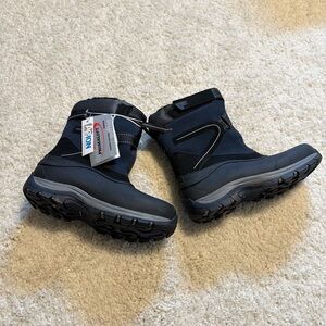 NWT Lands End Snow Boots Boys 7 Winter Blue & Black Velcro Closure Waterproof
